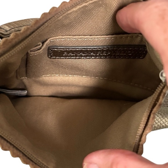 BANANA REPUBLIC - GOLD TONE CROSSBODY COMPACT BAG - 24” NON-ADJUSTABLE STRAP S2 - Picture 7 of 11